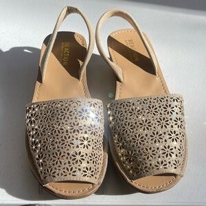 Gold Mirrored Sandals Kenneth Cole Reaction Size 7.5